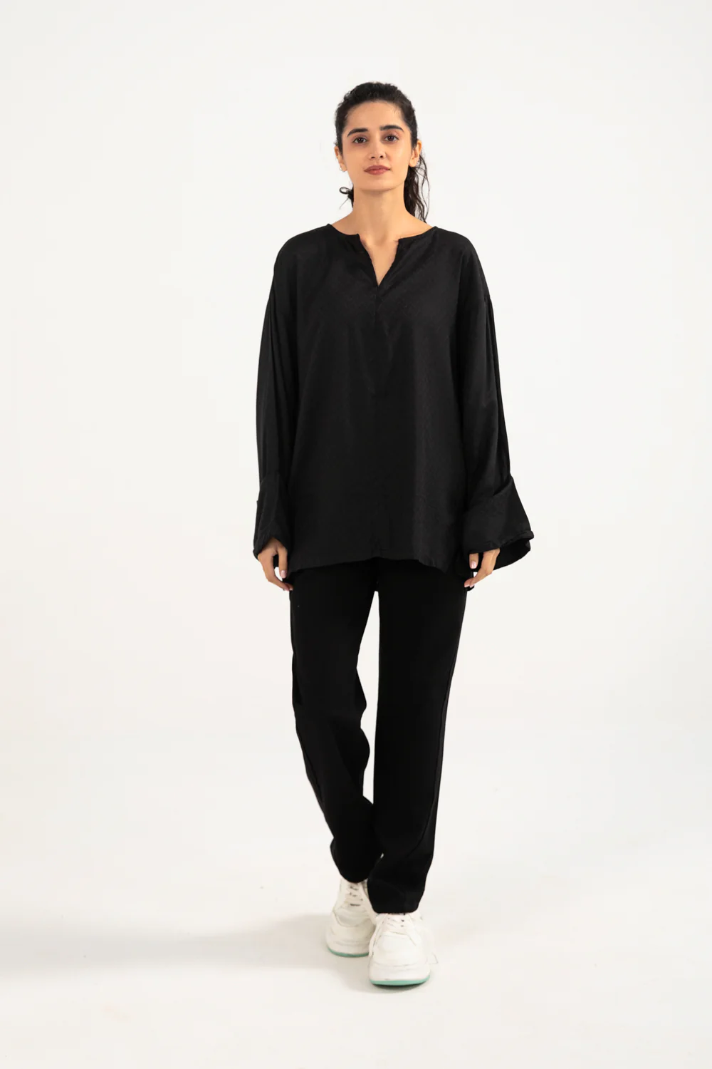 25FWT318-BLK_1 TOP WITH SIDE SEAM DETAIL - Image 1