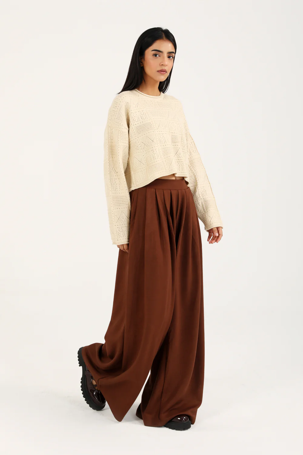 25WFS335-BGE_3 CASHMERE HAND FEEL CROPPED JUMPER - Image 1